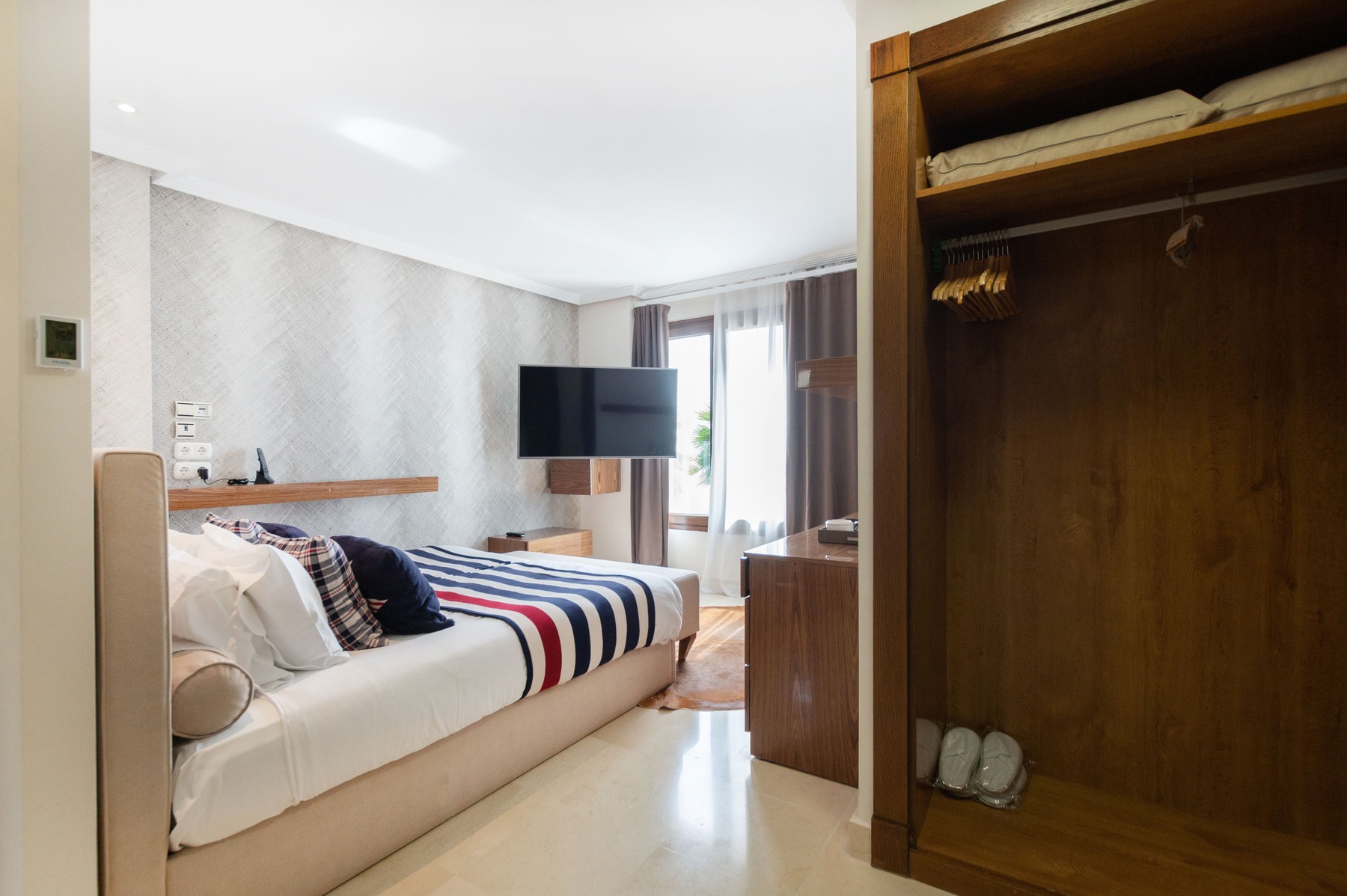 villa-benahavis-kareon-estates-36